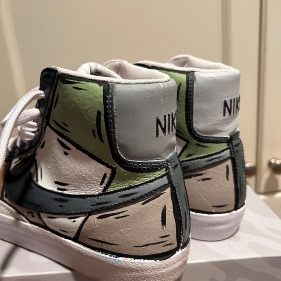 Nike Blazers - Picture 5 of 6